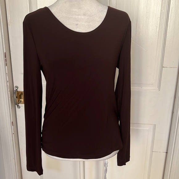 New with tags vintage Susie size small long sleeve brown silky feeling top - Picture 2 of 4